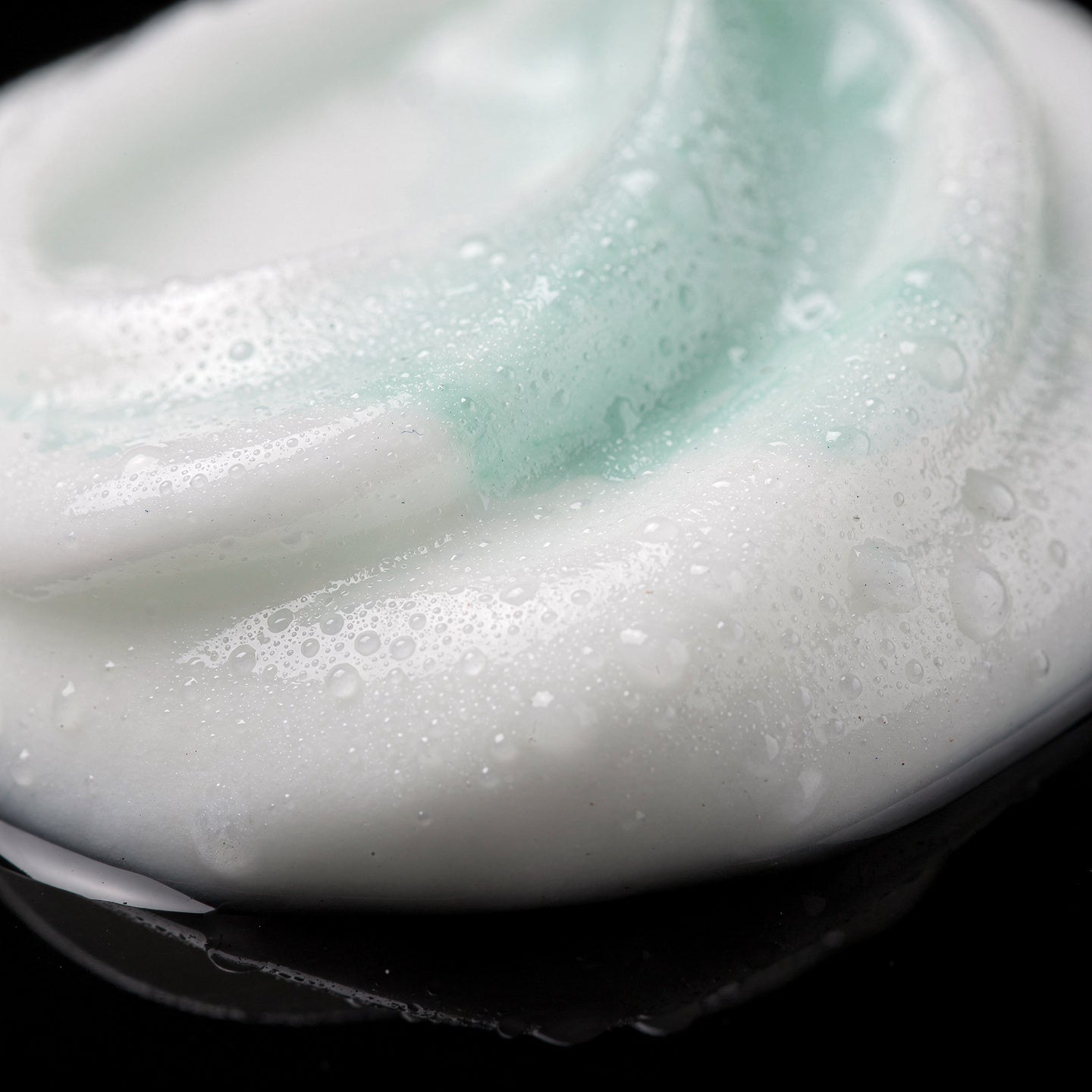 Textura refrescante de la crema con efecto frío